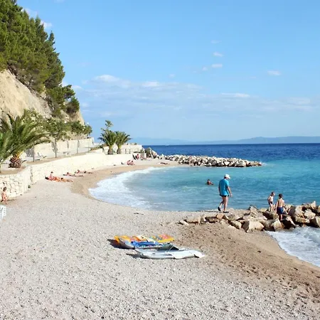 With A Parking Space Brela, Makarska - 19792 ゲストハウス