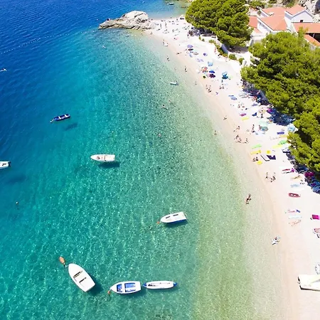 ゲストハウス With A Parking Space Brela, Makarska - 19792 3*